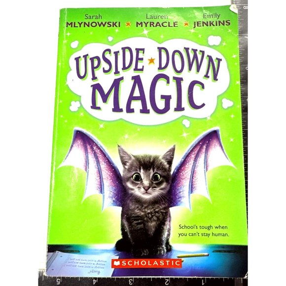 Upside Down Magic Book One Sarah Mlynowski Paperback 2015 - Picture 1 of 5
